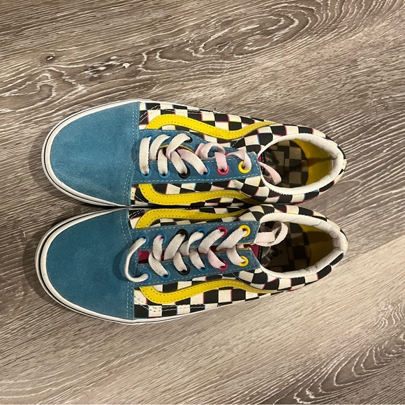 vans - Picture 2 of 5